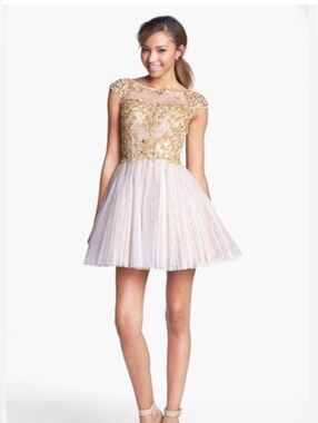 Sherri Hill Beaded Tulle Dress Gold Lace Bodice White Tulle Skirt Size 4 NWOT